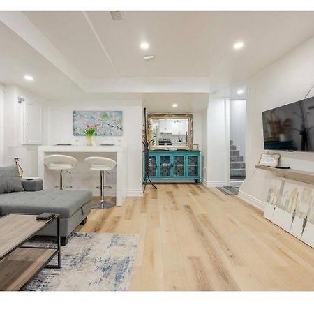 شقة Luxurious 1000 Sq Ft Oasis برامبتون المظهر الخارجي الصورة